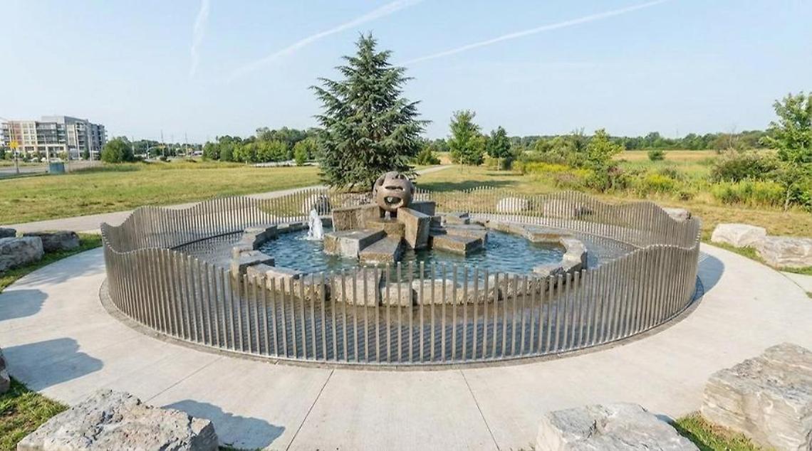 Fontana a sfera, ecco il progetto per la recinzione