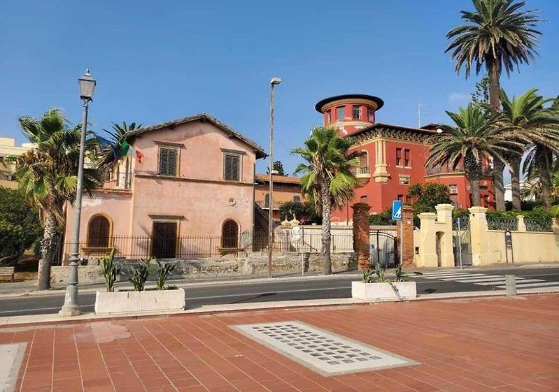 Santa Marinella, Ernesto Bassignano ha presentato il suo libro alla Casina Trincia
