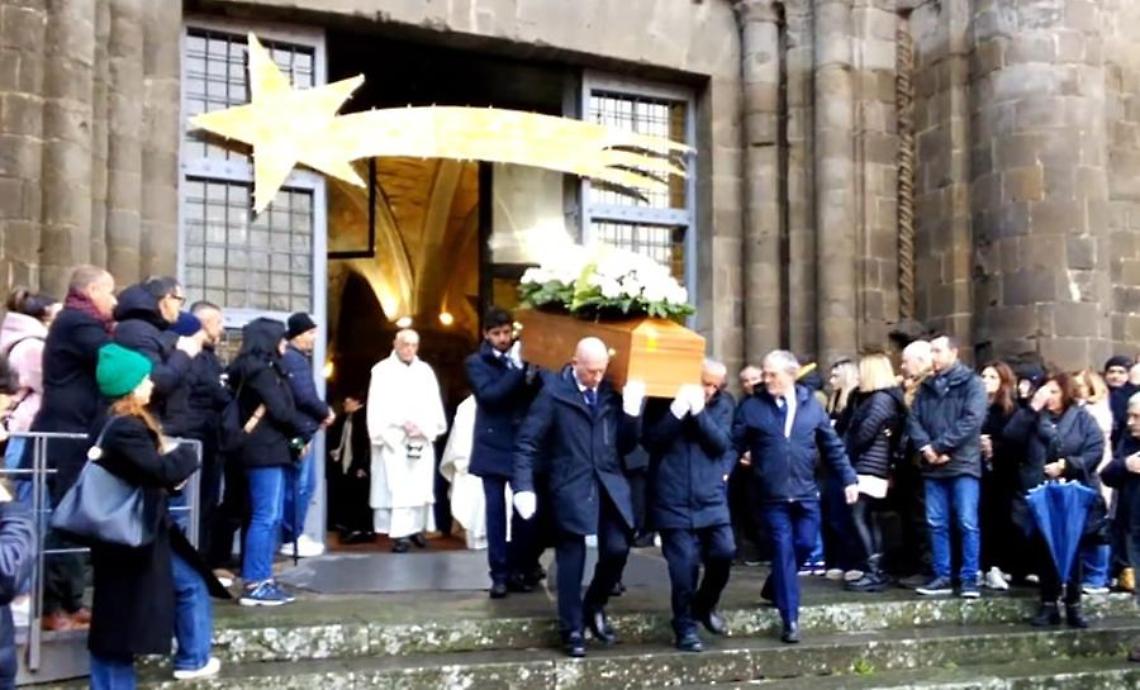 Dolore e commozione per l&rsquo;addio a Salvatore Colonna