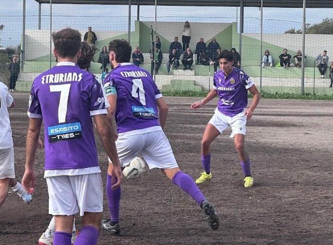L'Etrurians fermato dal Real Fabrica: Funari risponde a Floccari