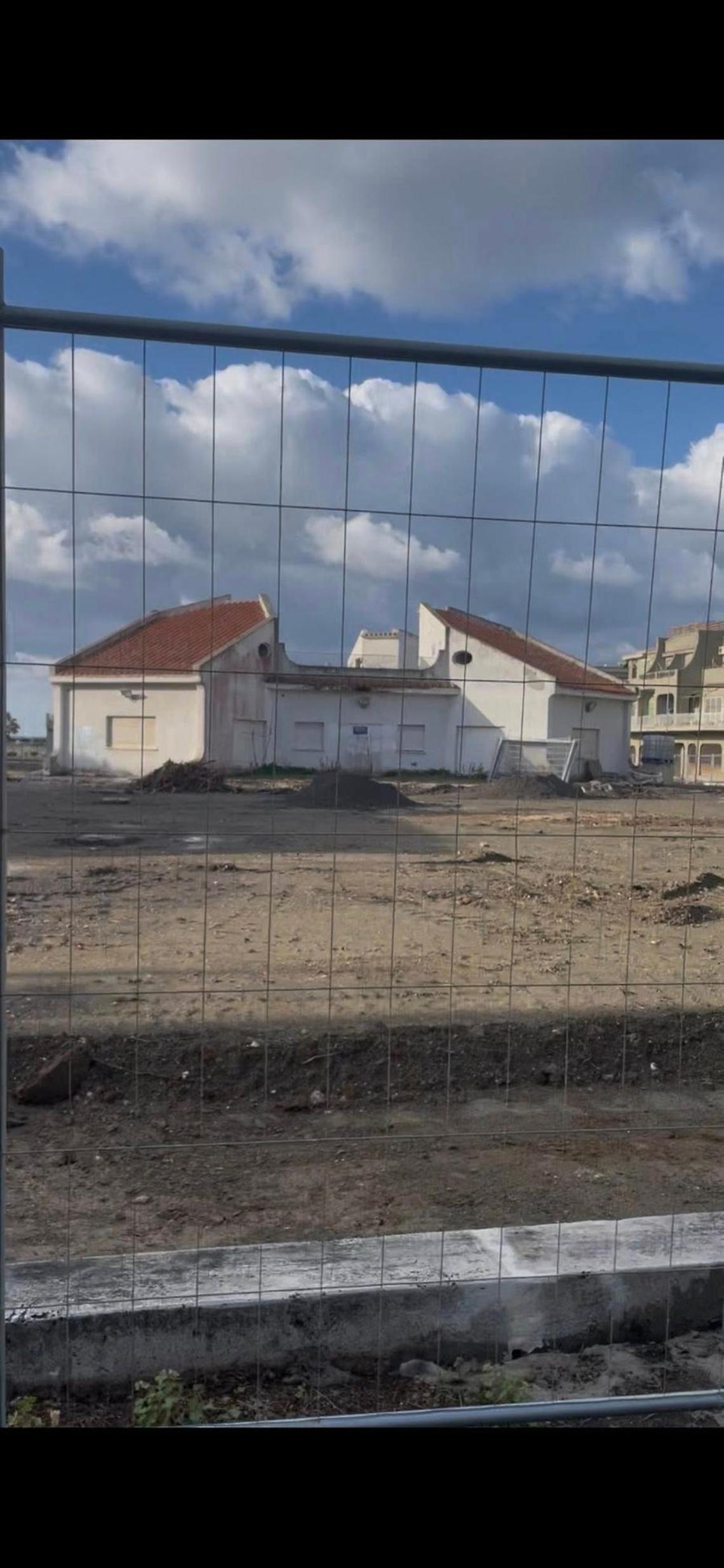 Piazza Prima Rosa, i cittadini: &ldquo;La nostra pazienza &egrave; arrivata al limite&rdquo;