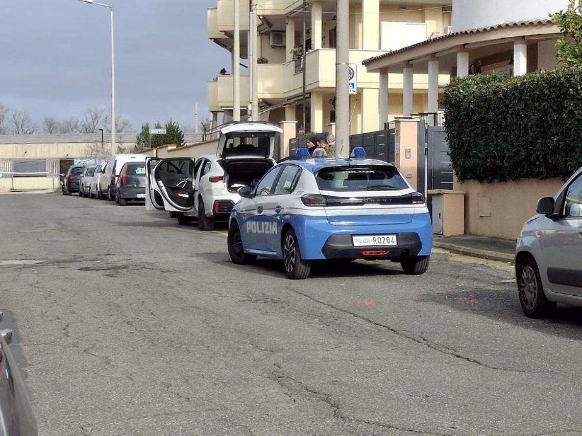 Il furto, la fuga e poi lo sparo: due ladri bloccati