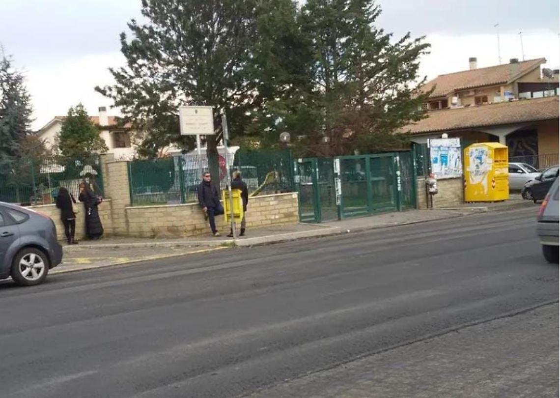 Niente pi&ugrave; topi a scuola, riapre il Tyrsenia &hellip; eccetto la sezione D