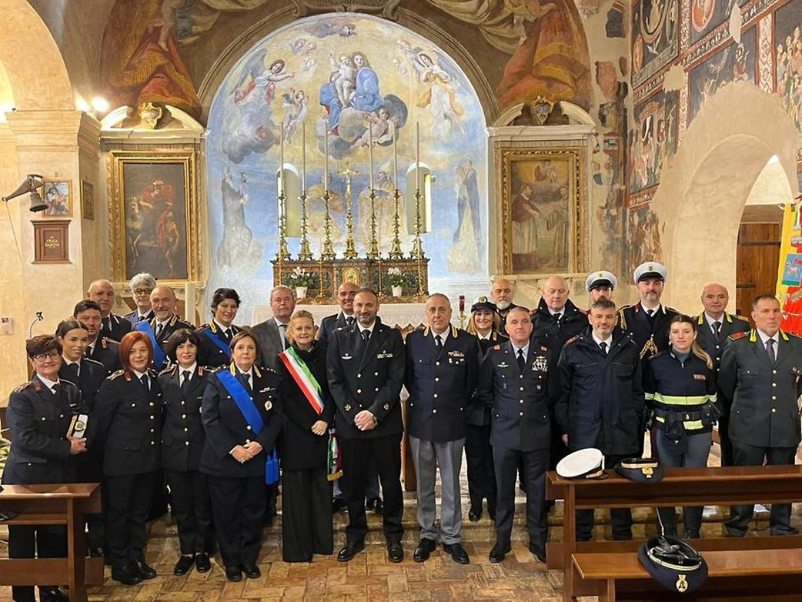 San Sebastiano, Cerveteri ricorda l&rsquo;ispettore Fabio Morolli nel giorno delle celebrazioni della Polizia locale