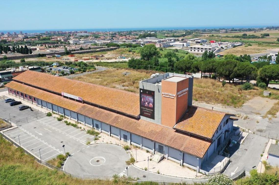 Tra ritardi gravi, attese e polemiche il &ldquo;Freccia&rdquo; ora &egrave; pronto ad aprire