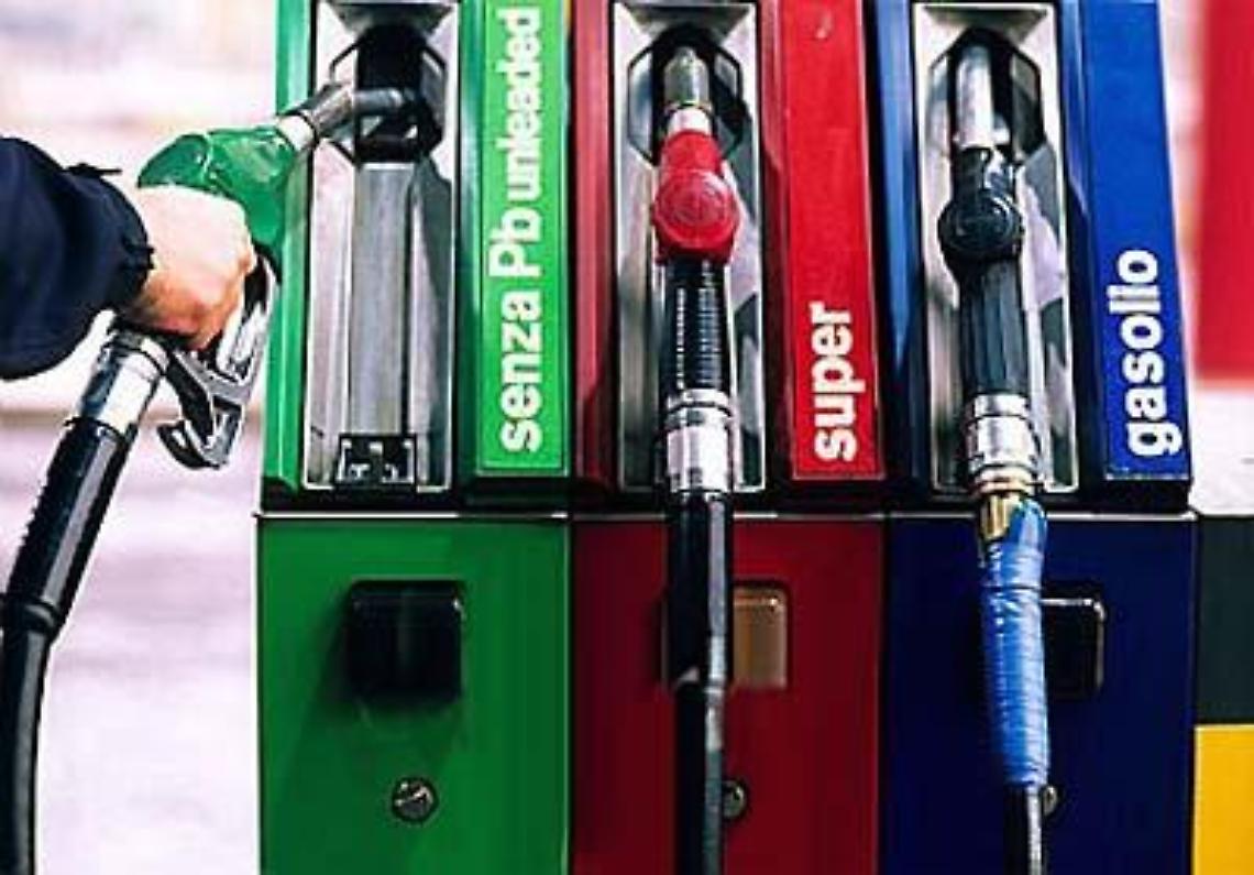 Interdittiva antimafia: chiusi 6 distributori di carburante