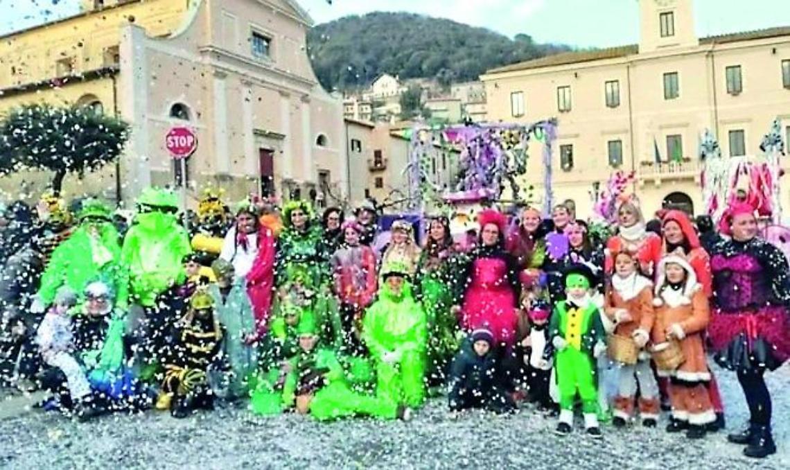 Allumiere si colora per il carnevale: &egrave; tempo di sfilata dei carri