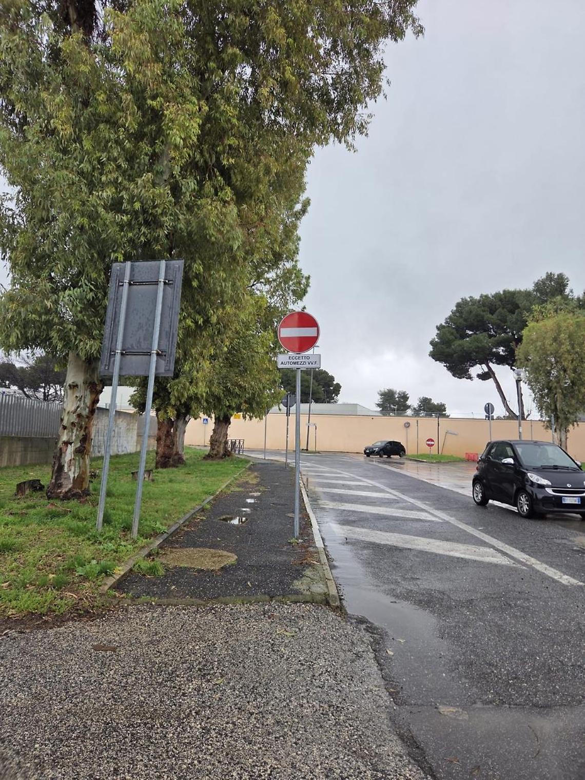 &laquo;Una corsia dedicata ai mezzi di soccorso dei vigili del fuoco&raquo;