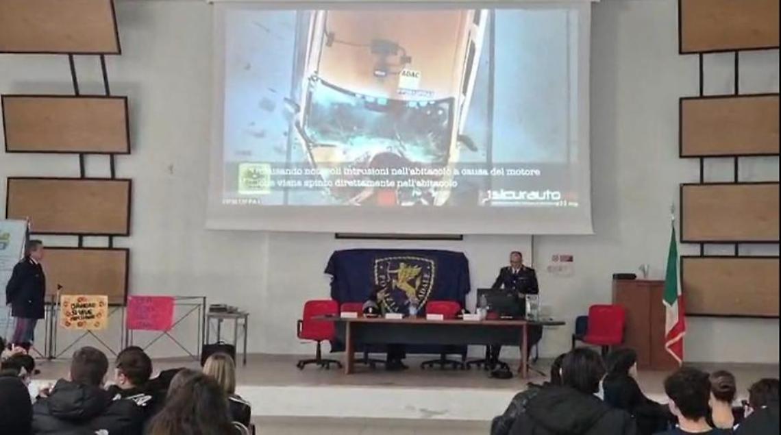 Educazione stradale, la Polizia sale in cattedra