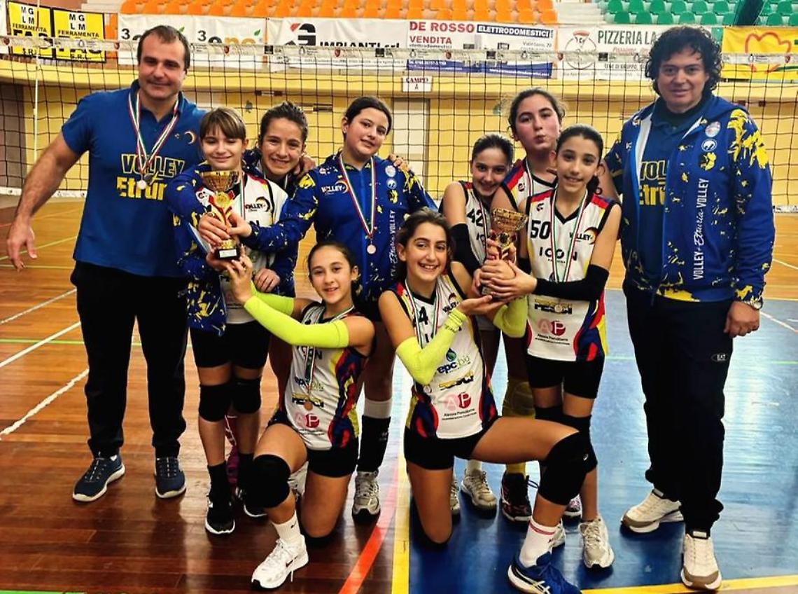 Volley+Etruria, doppio podio: in festa U12 e U18