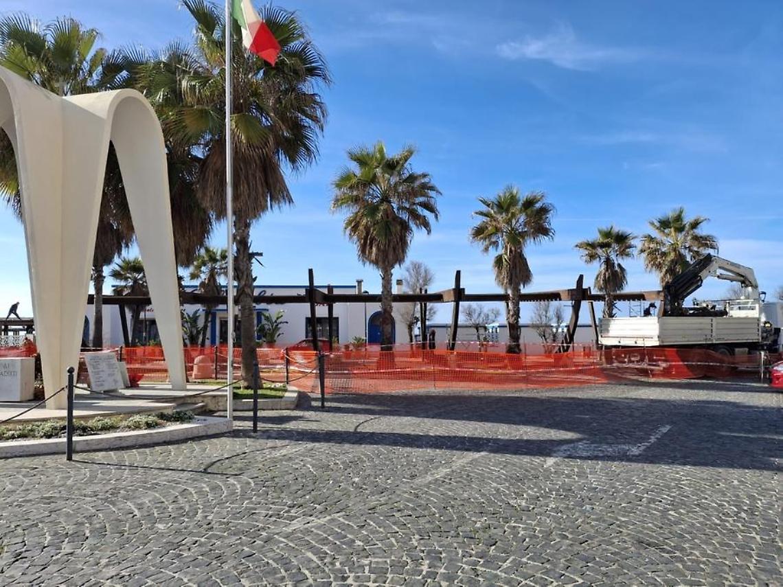 Addio alla &ldquo;Barca&rdquo; in piazza dei Caduti