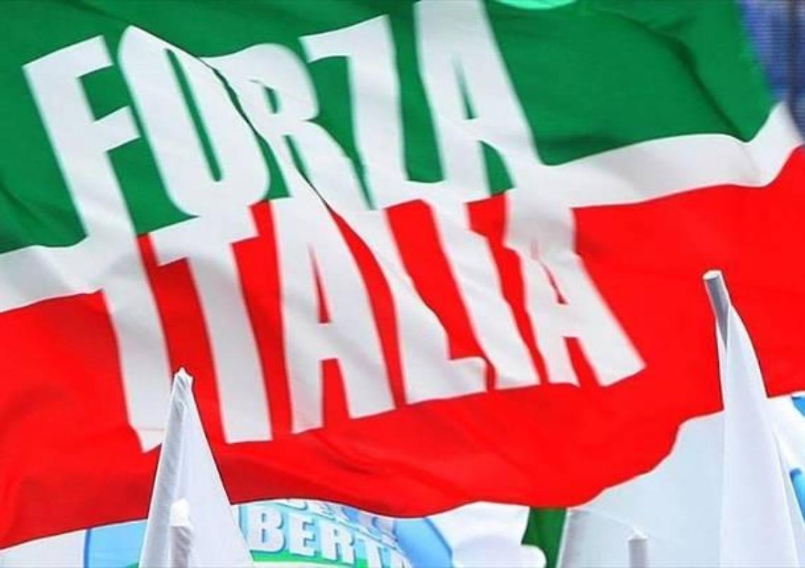 Taglio del nastro per la nuova sede di Forza Italia