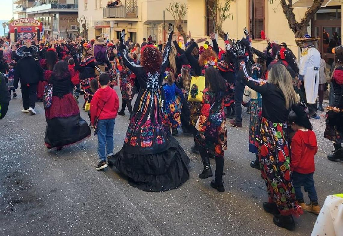 Carnevale, un&rsquo;esplosione di colori e divertimento in citt&agrave;