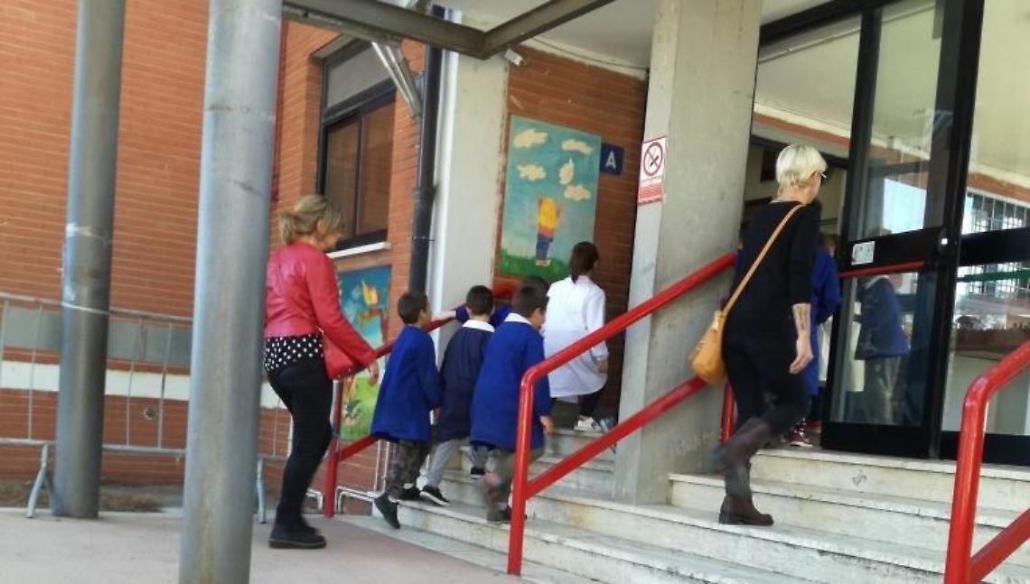 &laquo;Troppe iscrizioni alla Salvo D&rsquo;acquisto, penalizzati gli altri istituti&raquo;