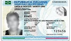 Addio alla carta di identit&agrave; cartacea, si passa a quella elettronica
