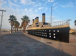Civitavecchia con il Titanic diventa la capitale dell&rsquo;autolesionismo urbano