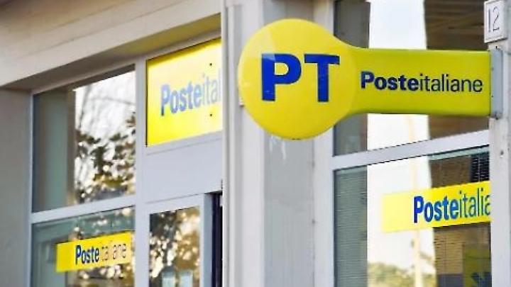Poste Italiane, file infinite e servizi ko: niente cartelli per avvisare gli utenti