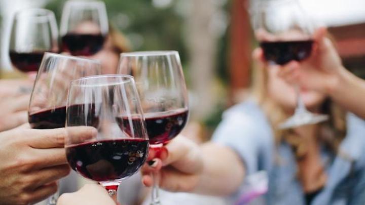 Il vino giusto per ogni stagione: rossi d’inverno, bianchi d’estate