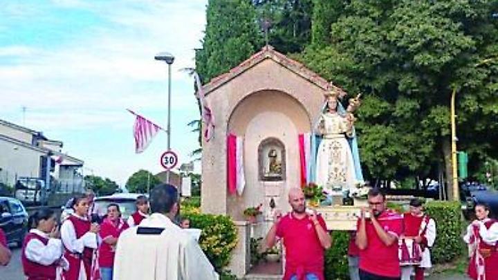 Sta terminando la visita della Sacra Effigie della Madonna delle Grazie alle Contrade, in attesa dei pellegrinaggi e della Solennità dell’8 settembre