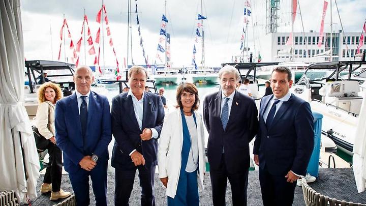 Angelilli e Latrofa al Salone nautico di Genova