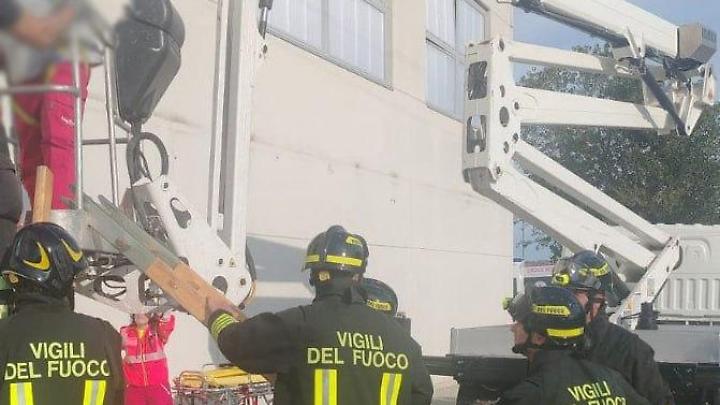 Montalto, operaio folgorato mentre lavora su una cabina elettrica nei pressi di un impianto fotovoltaico