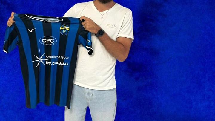 Vecchia ancora sul mercato: ufficiali Fontana e Cestra