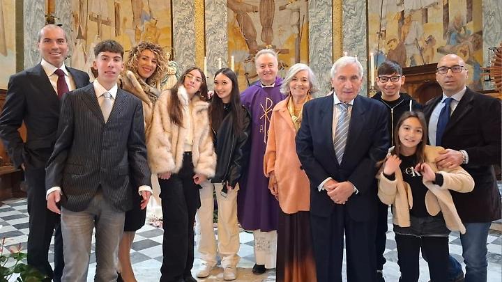 Il buongiorno e l'oroscopo del 9 Dicembre 2025