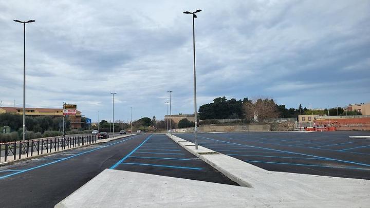 Tribunale, scatta il pagamento della sosta