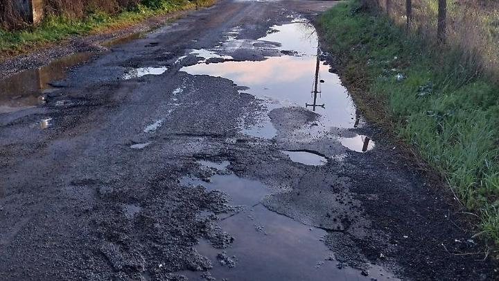 Strade dissestate e pericolose, cittadini e automobilisti esasperati