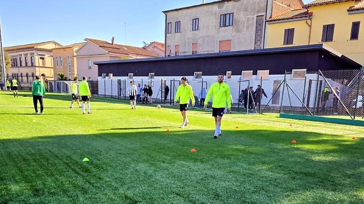 Il Qco perde lo scontro diretto ma non la vetta