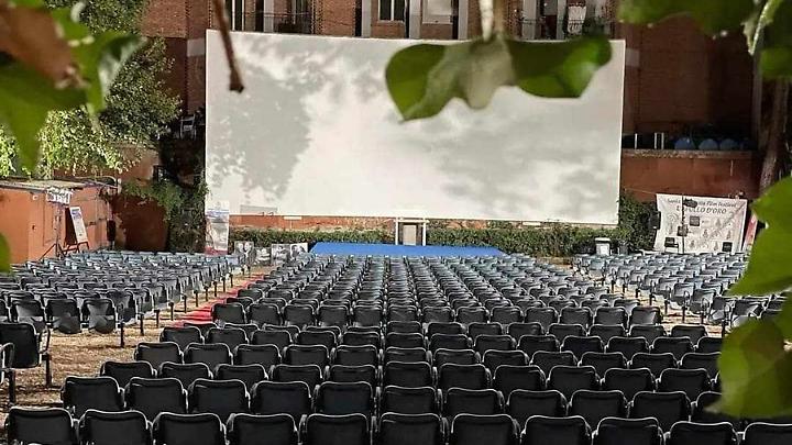 Viaggio nei cinema sotto le stelle: i social riscoprono le arene storiche della citt&agrave;