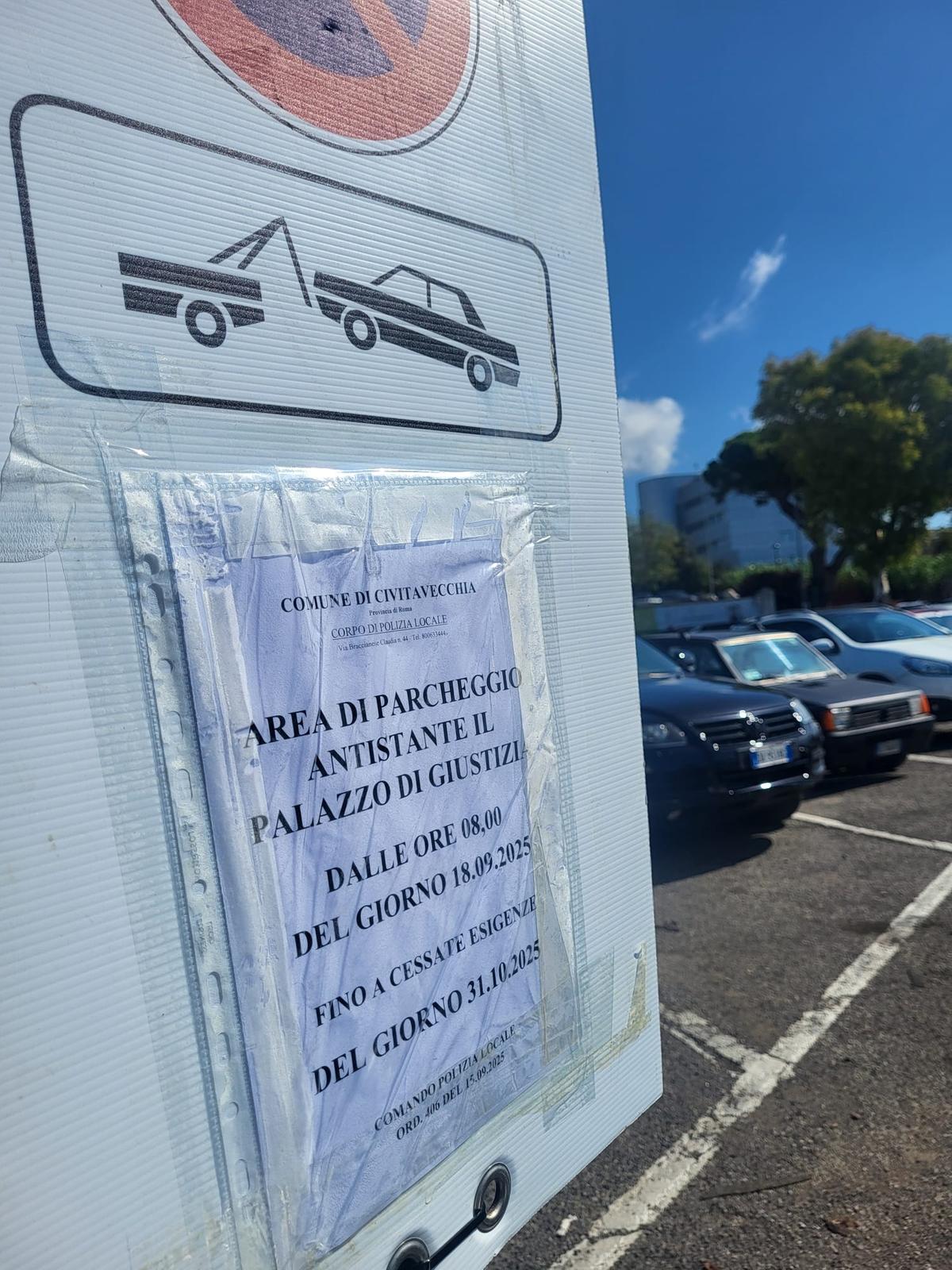 parcheggio tribunale verticale 2.jpg