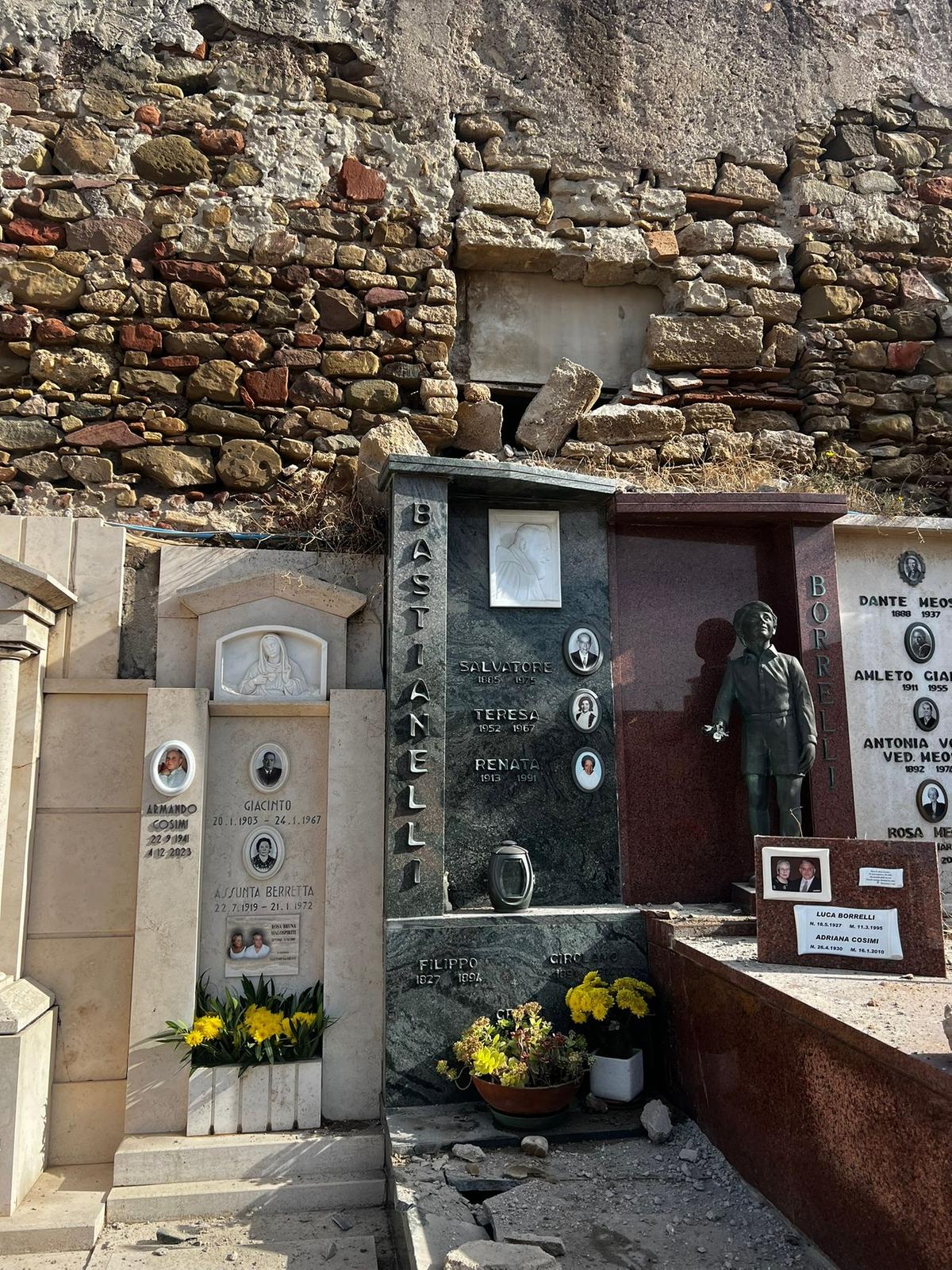 Cimitero vecchio 2.jpg